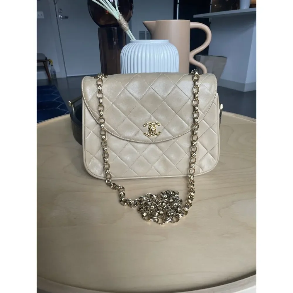 Chanel Beige Round Flap Bag Shoulder Bag Leather Gold Small Classic CC Diana